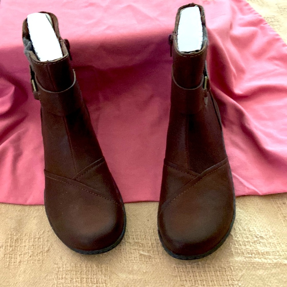 Clark’s Brown Leather Boots 8.5